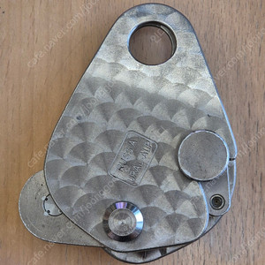 우쉬바 우랄알프 슈퍼베이직 티타늄 등강기