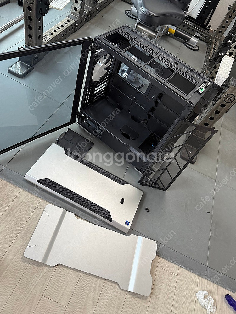 Phanteks evolv x 케이스 팝니다--3