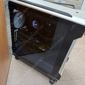Phanteks evolv x 케이스 팝니다