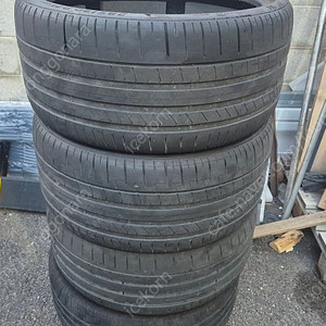 피렐리 P ZERO 285/30R21 2본 255/35R21 1본 총3본 타이어 판매합니다.