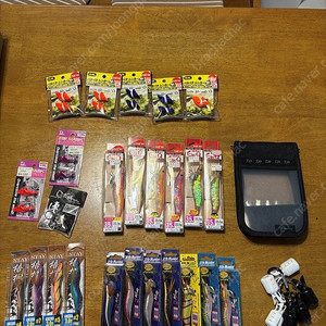 해동 HDF 오동목 3호에기+듀엘 요즈리 에비Q 3.5호+프로헌터 구형 에기 3호 총17개 팝니다.