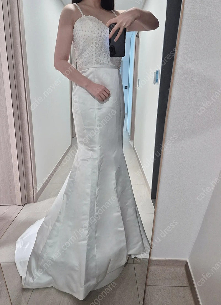 웨딩드레스 새상품 모두 각각 60000원! 저렴하게 판매해요. 유색드레스 셀프웨딩드레스 브라이덜샤워 이미지