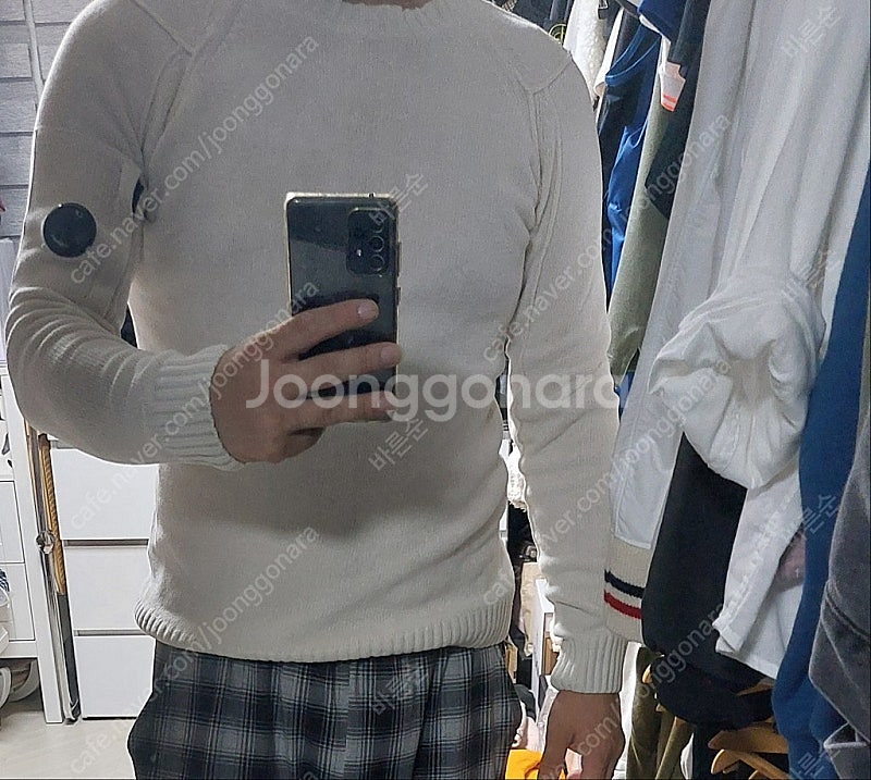 cp컴퍼니 아이보리 면 니트 머슬핏46사이즈--1