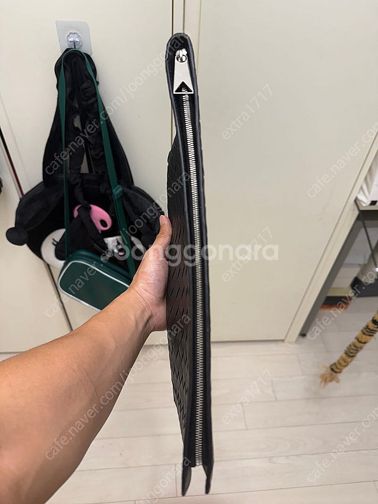 [새상품급,정품] 보테가베네타 인트레치아토 클러치백--2