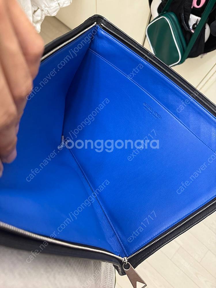 [새상품급,정품] 보테가베네타 인트레치아토 클러치백--4