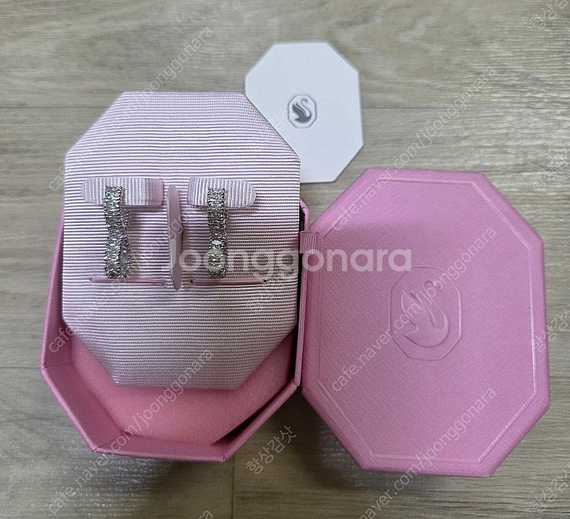 새제품)스와로브스키 바게트컷 인피니티 귀걸이 정품--4