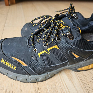 디월트 안전화 270