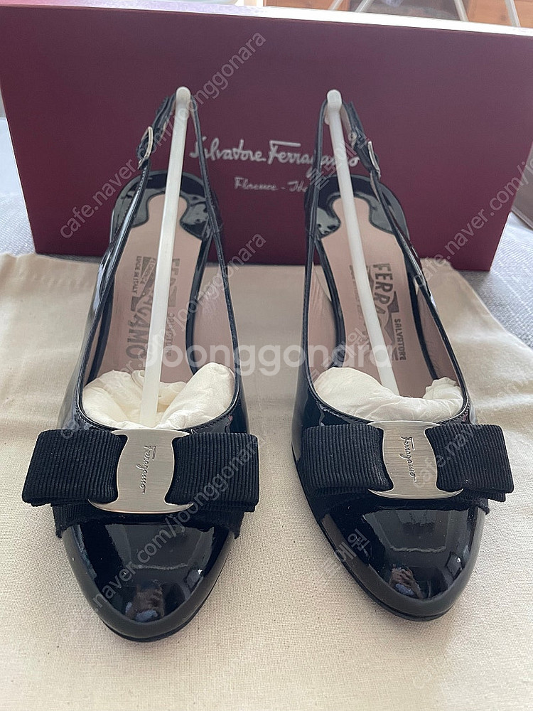 (정품)페레가모(ferragamo) 유광 슬링백 Fla...--1