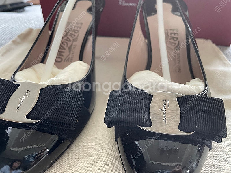 (정품)페레가모(ferragamo) 유광 슬링백 Fla...--3