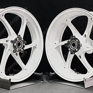 혼다 CBR1000RRR 오토바이 휠 튜닝파츠 단조휠 판매합니다.