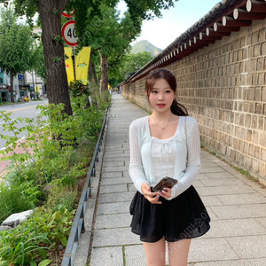 [새상품] 베르니마켓 솝 볼레로 가디건 소라