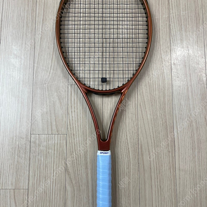 윌슨 프로스태프 97UL V14 테니스라켓 팝니다