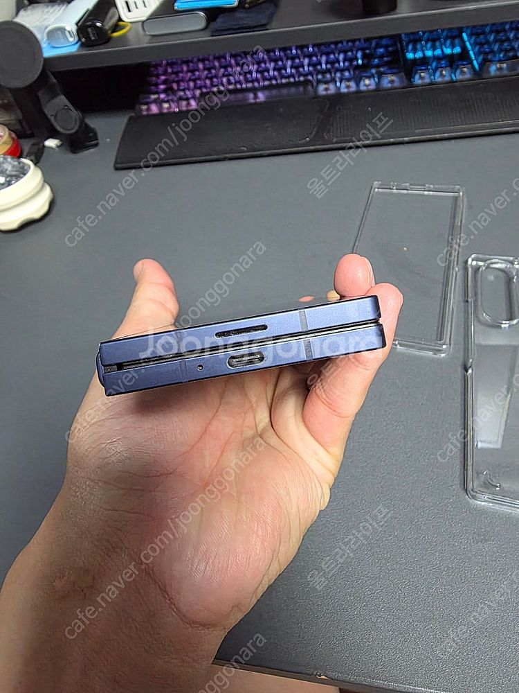 대구)갤럭시 폴드6 256g 네이비 80만원 판매합니다--2