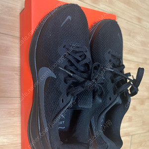 나이키 레볼루ㅅ ㅕㄴ8 여성 러닝화 240