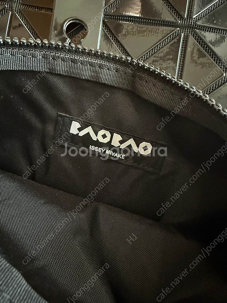 바오바오 루센트 블랙 + 흰색 파우치 새상품--4