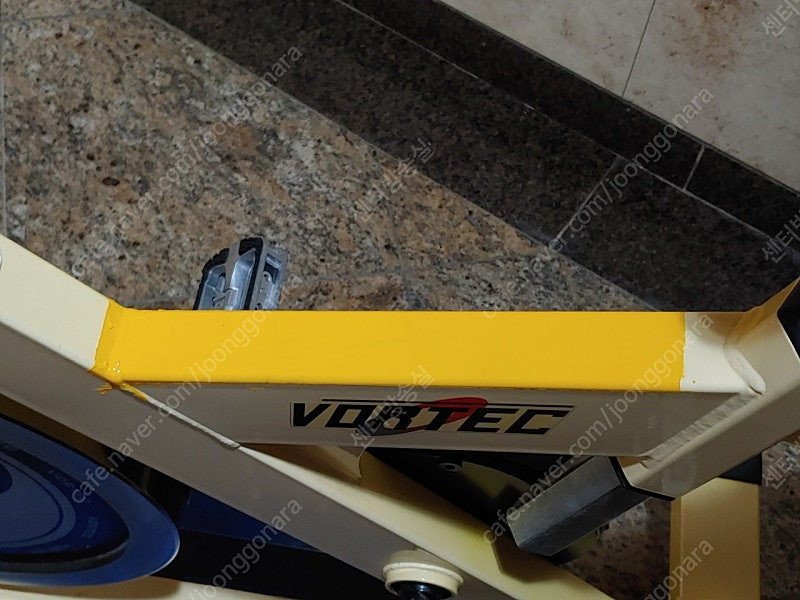 스핀바이크 스피닝 실내 자전거 이미지