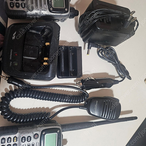 YAESU/야에스 vx-7 2대 양도합니다.