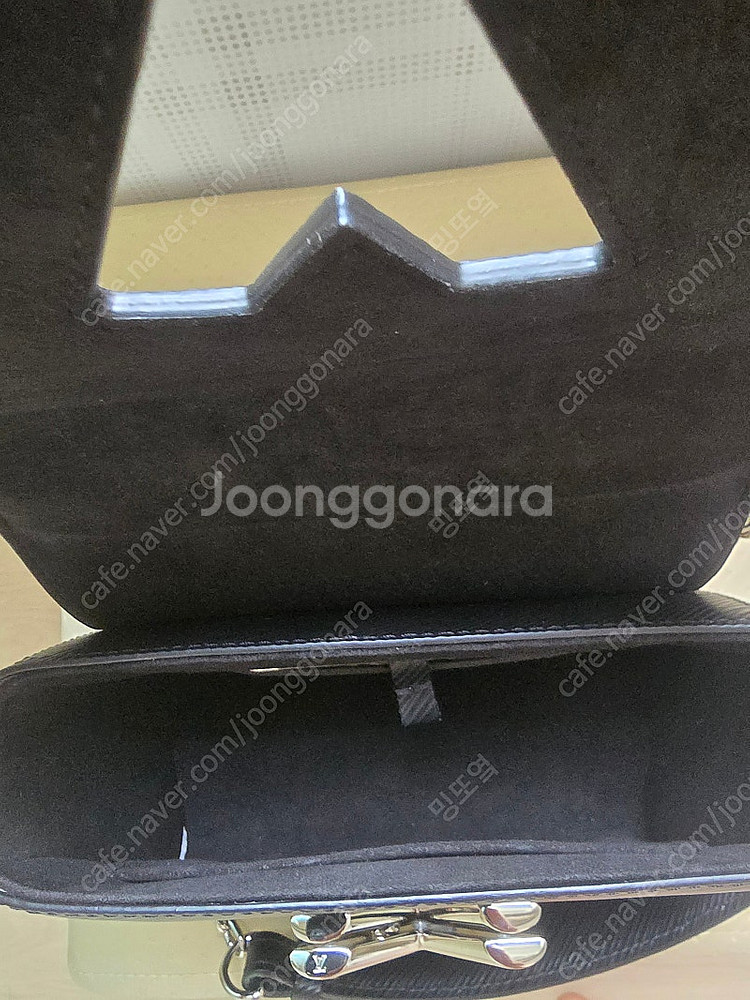 루이비통 M80836 블랙에삐 트위스트 숄더백--2