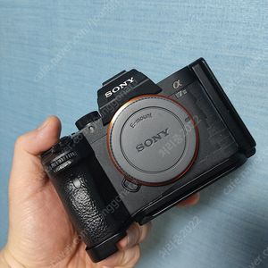 소니 A7M3 바디 + 정품배터리 2개 + 정품충전기 + L플레이트