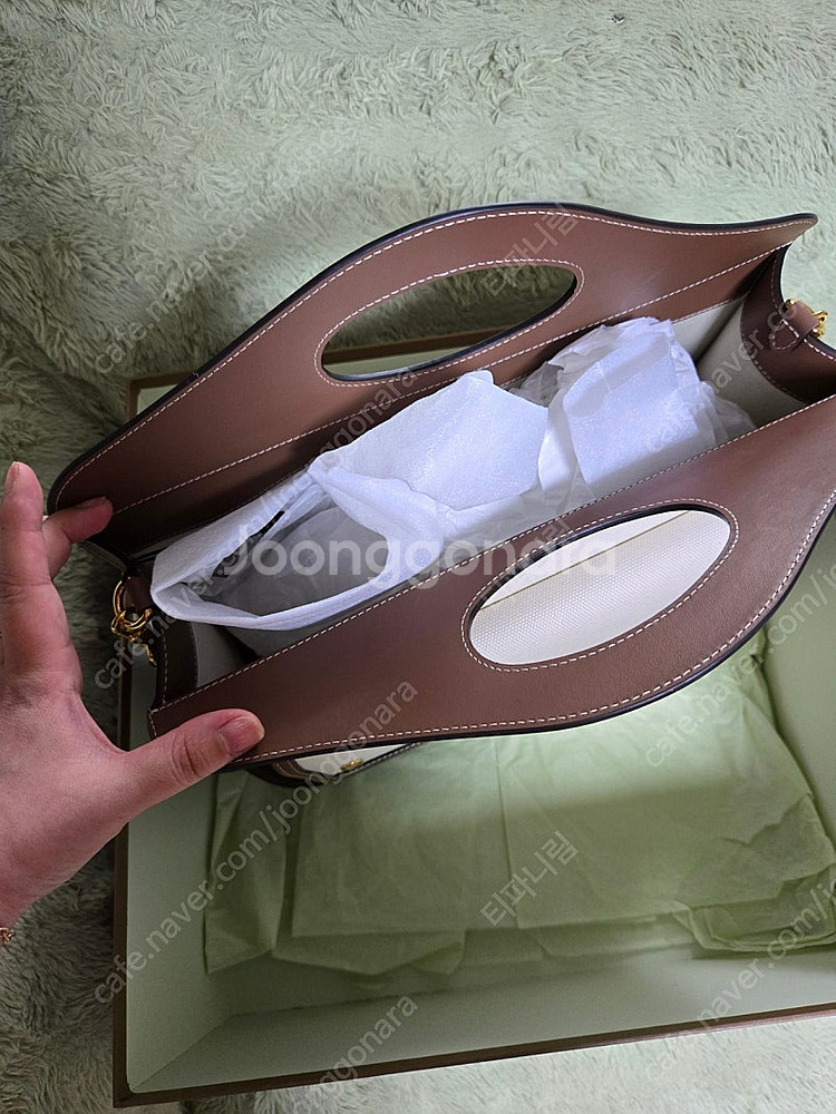 버버리 포켓 토트백 정품 박스있어요--6