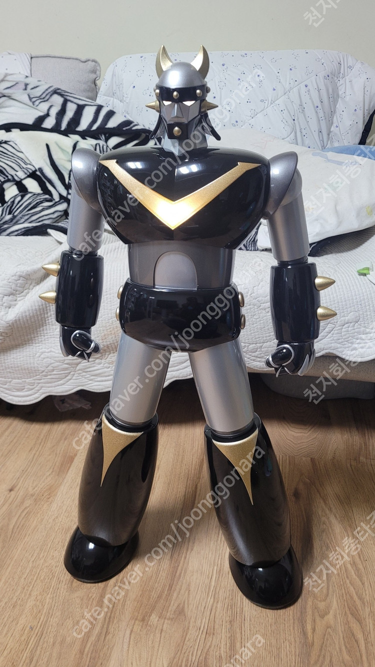 76.7 태권브이 애니버전 미개봉 외 판매합니다. 빠른 문의는 전화나 문자로 주세요. 앱채팅은 거의 안 봅니다.--4