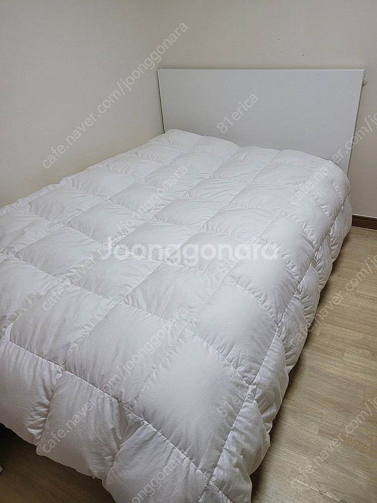 이케아 화이트 침대프레임+20cm매트리스+하단서랍장2개...--0