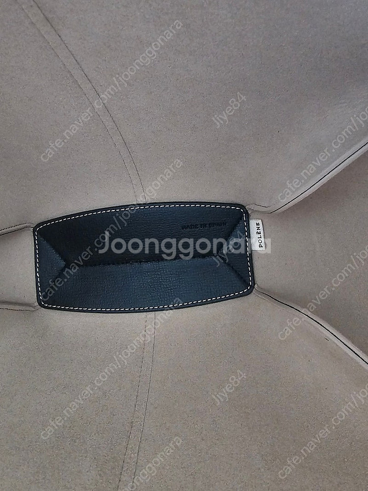 폴렌느 시미 미니 블랙 스티치(거의새것) 판매합니다--2