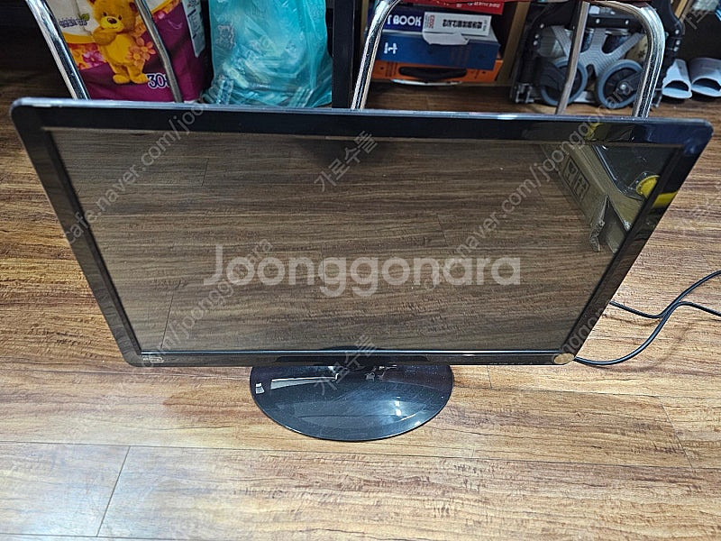 23, lg 24인치 모니터 팝니다.(가격인하)--2