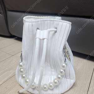 디올 복조리 파우치