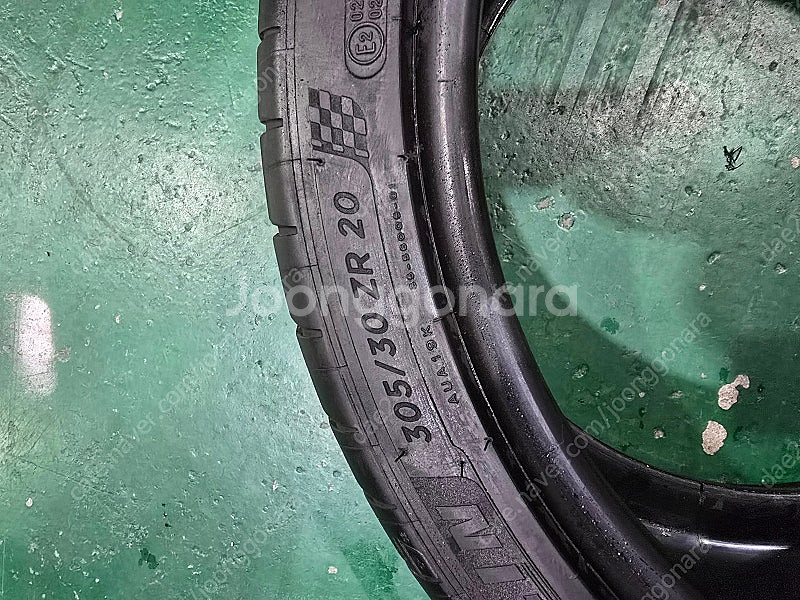 Ps4s 245 35 19 , 305 30 20--9