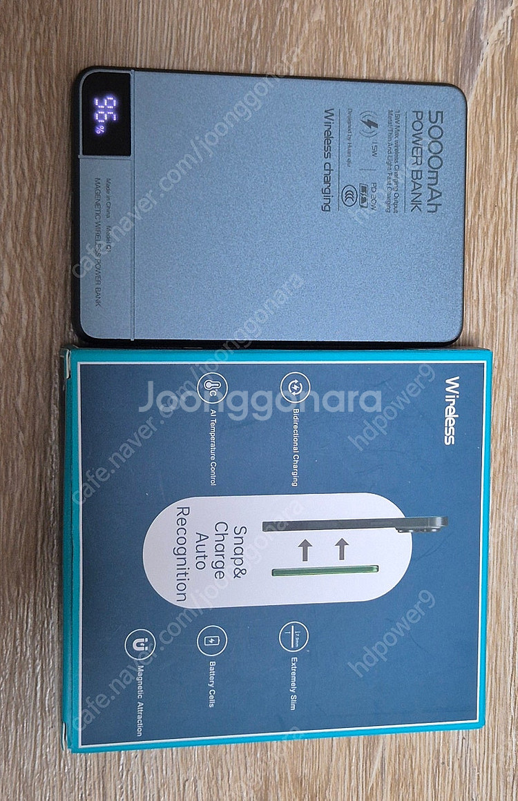 엄청 얇은 5000mah 맥세이프 보조배터리 판매합니다--1