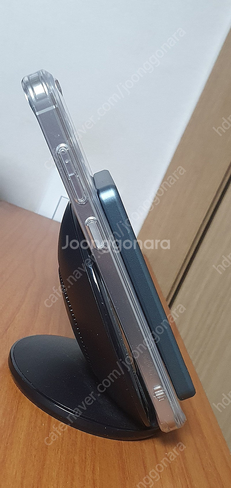 엄청 얇은 5000mah 맥세이프 보조배터리 판매합니다--3