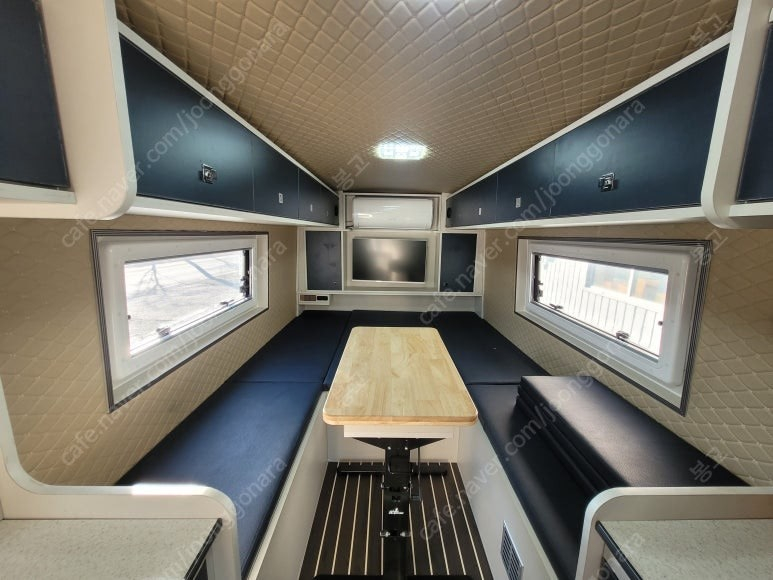 카운티 캠핑카 인산철1200A 태양광 1200W 판매합니다. 이미지