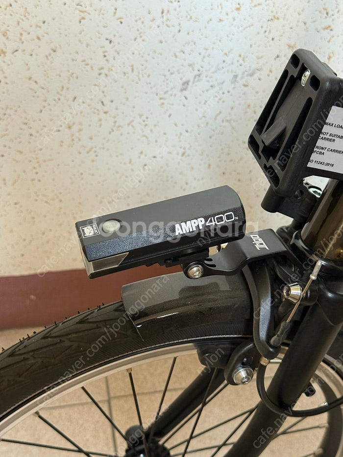 24년형 브롬톤 m6r 블랙라커 민트급 판매합니다.--1