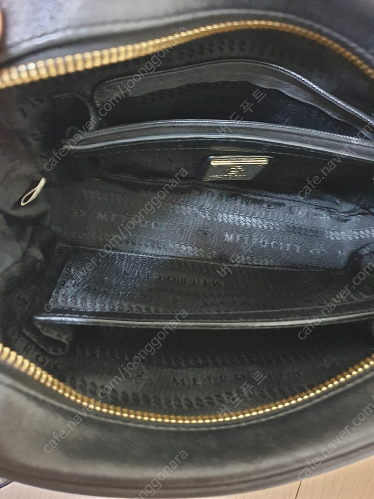 정품 메트로시티 크로스백 택포39,000원--2