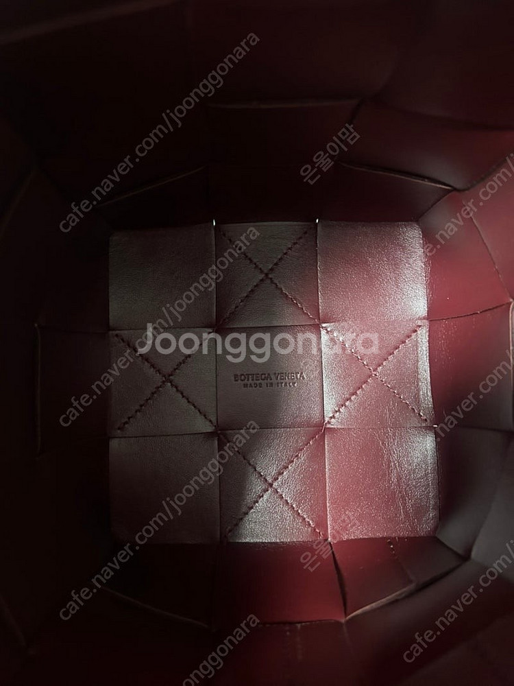 보테가 베네타 카세트 버킷백 스몰--4
