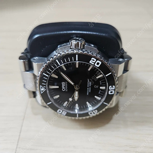 (가격다운)오리스 애커스 데이트 오토매틱 시계입니다.