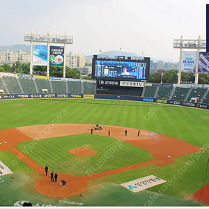 8월 23일 두산 VS KT 중앙네이비석 통로 2연석 앞통로 옆통로 다리꼬고 편한자리