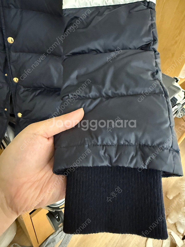 톰브라운 네이비 푸퍼 패딩(롱패딩)--1