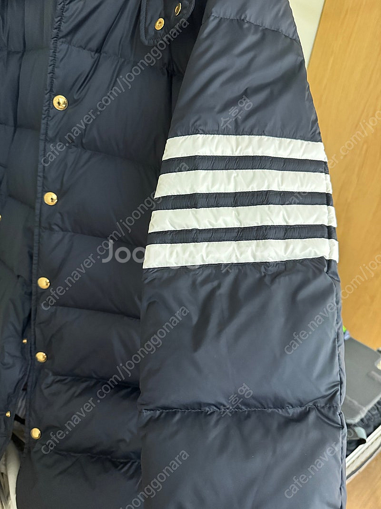 톰브라운 네이비 푸퍼 패딩(롱패딩)--2
