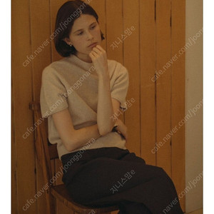 노운베러 라쿤하이넥 니트-베이지 (새상품)