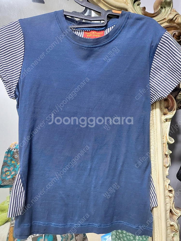 비비안웨스트우드 티셔츠팔아요--0