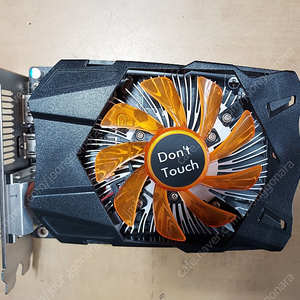 GTX 750TI 2G 무전원 택포 팝니다.