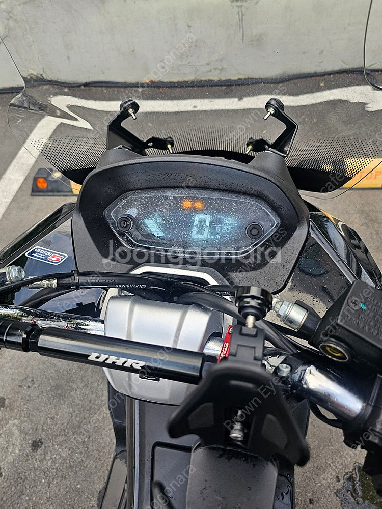 대전 25년식 UHR125 팝니다--3
