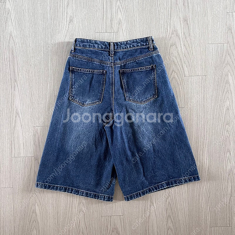 무신사스탠다드 우먼즈 빅 브러쉬 와이드 버뮤다 데님팬츠...--6