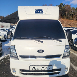 잼캠핑카 무사고차량 저렴하게 판매합니다.