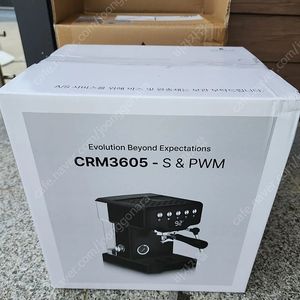딜리코 CRM3605PWM 2세대 가정용 반자동 커피머신 미개봉