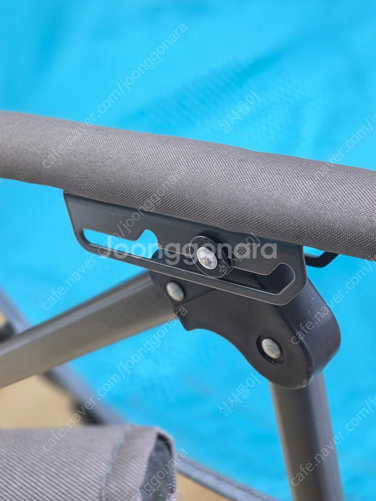 유큅 릴럭스 체어 캠핑의자 팝니다. 2개 일괄구매시--3