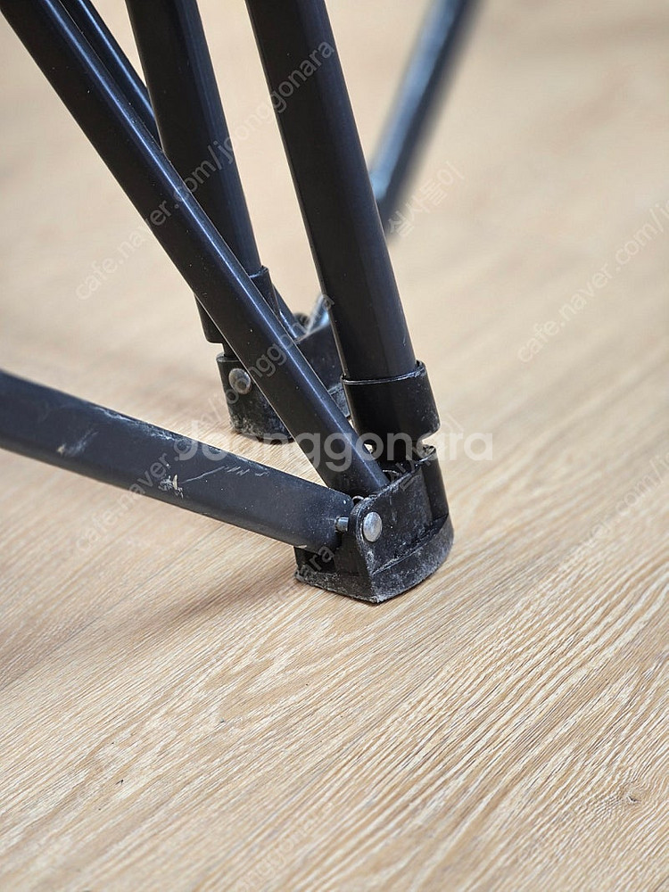 유큅 릴럭스 체어 캠핑의자 팝니다. 2개 일괄구매시--5