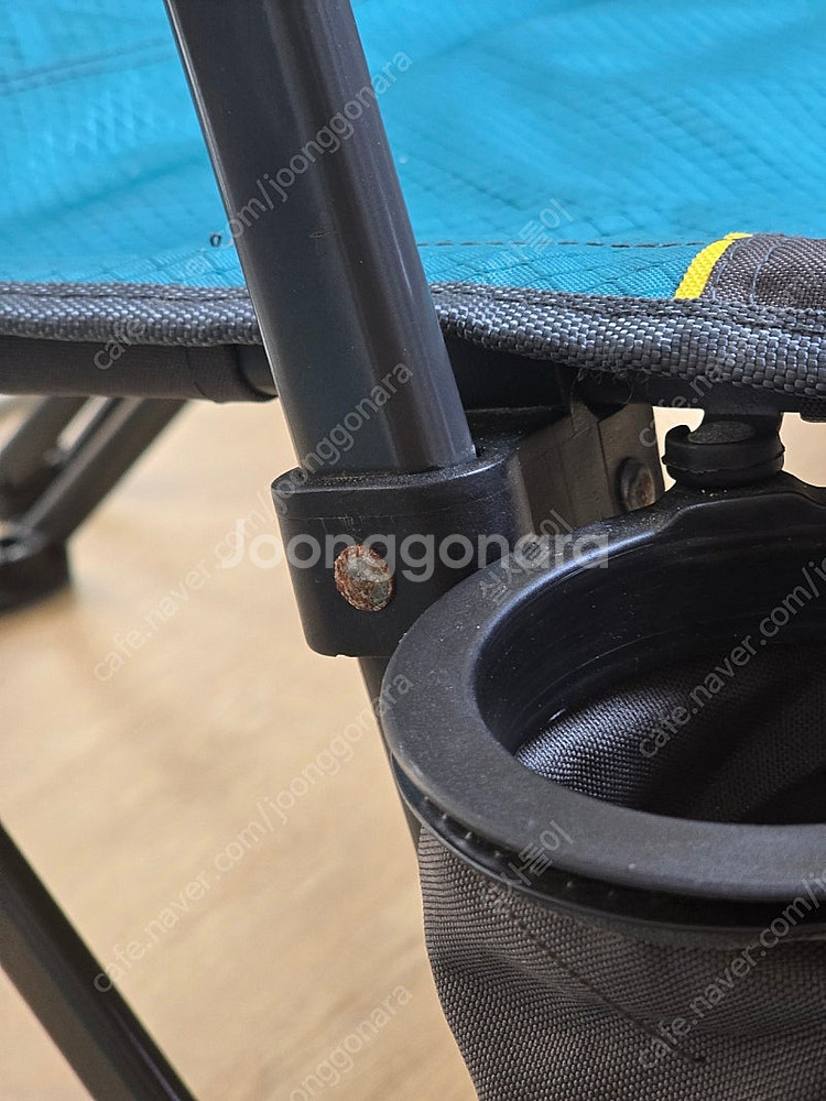 유큅 릴럭스 체어 캠핑의자 팝니다. 2개 일괄구매시--6